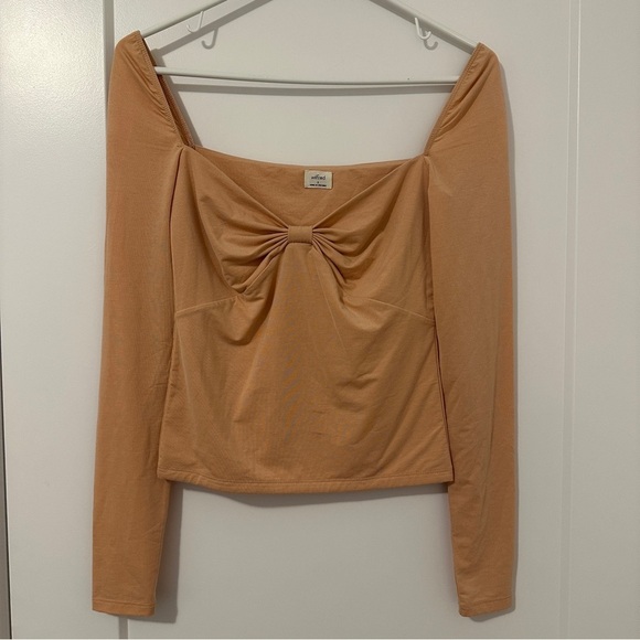 Wilfred Tops - Aritzia Wilfred Sonnet Tan Long Sleeve Top Size Small Women’s